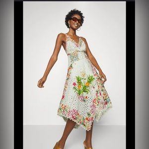 Farm rio Delicate Forest Scarves Midi size Medium
New without tags